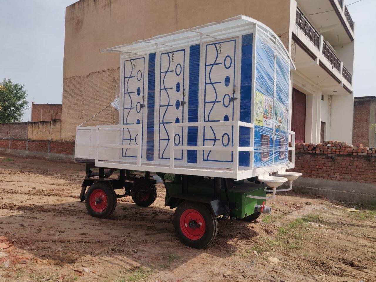 Containerized Mobile Sanitation Blocks — photo 6